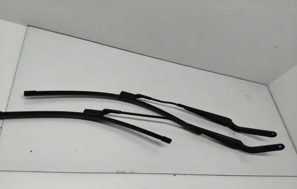 BMW X6 E71 Front wiper blade arm 7294572