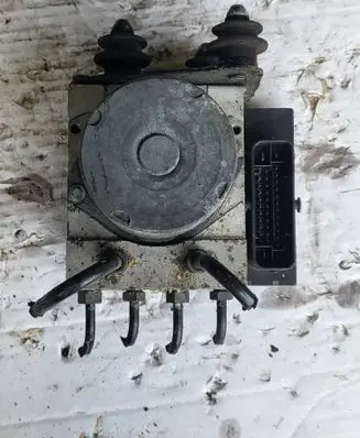 Audi A4 S4 B8 8K ABS Pump 8K0907379R