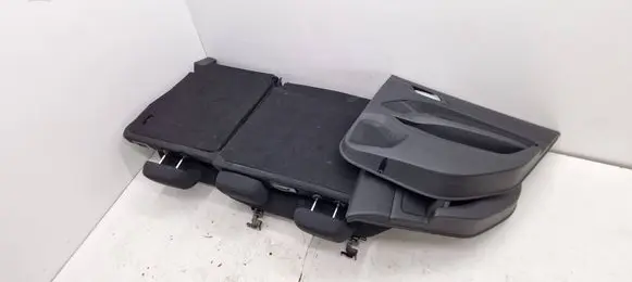 Peugeot 308 Second row seats 