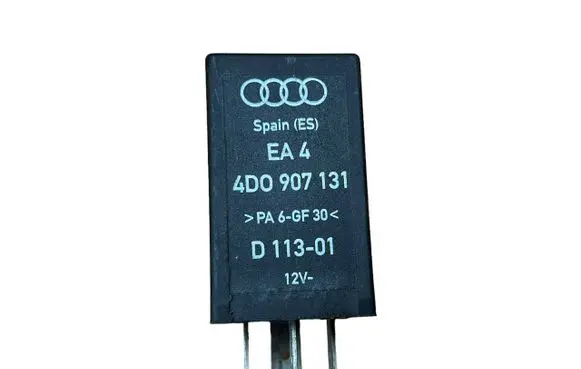 Volkswagen Golf III Other relay 4D0907131 D11301