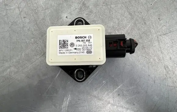 Volkswagen Touareg II ESP acceleration yaw rate sensor 7P6907658