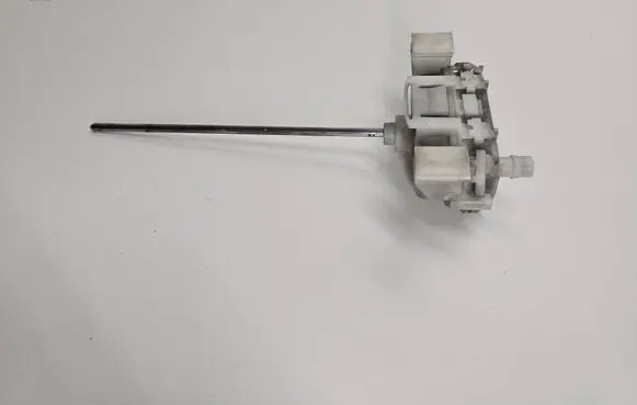 Audi A4 S4 B5 8D Central locking vacuum pump 8D0862153