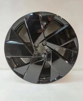 Volvo XC40 R20 alloy rim 