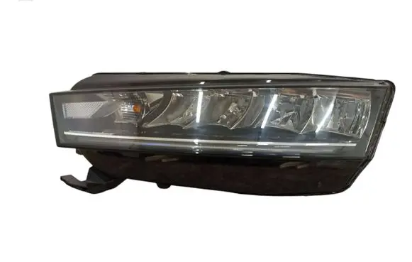 Skoda Octavia Mk4 Headlight/headlamp 5E4941015 030111823100