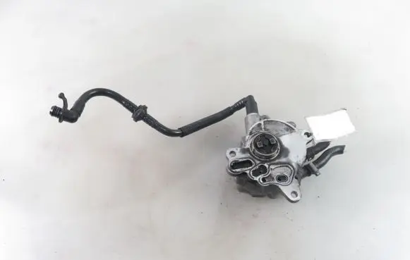 Audi A3 S3 8P Vacuum pump 03G145209D