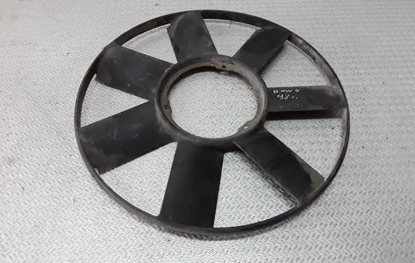 BMW 5 E39 Fan impeller 2243303