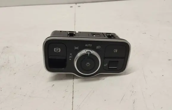 Mercedes-Benz GLA H247 Light switch A2479052902