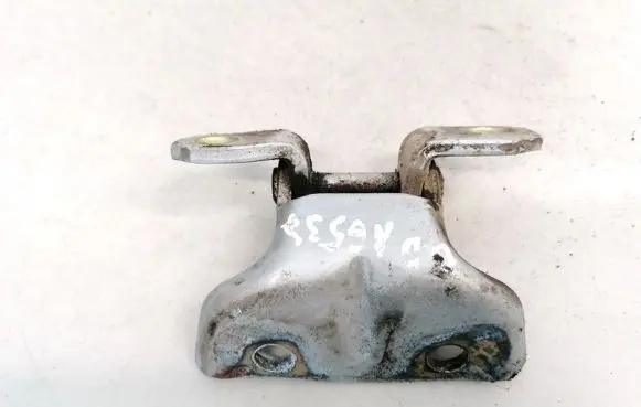 Hyundai Elantra Rear door lower hinge