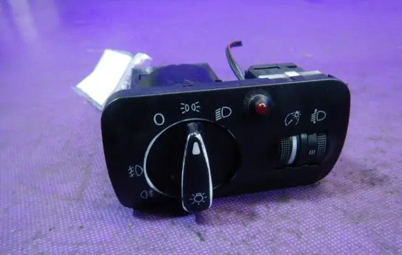 Seat Ibiza II (6k) Light switch