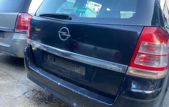 Opel Zafira B Truck tailgate 