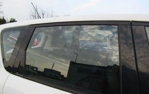 Renault Scenic III - Grand scenic III Rear door window glass 