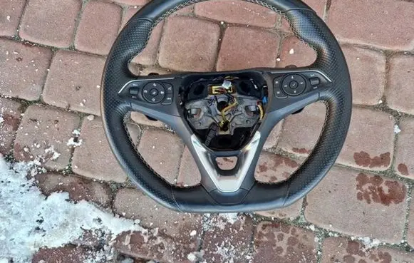 Opel Insignia B Steering wheel 878539800000186