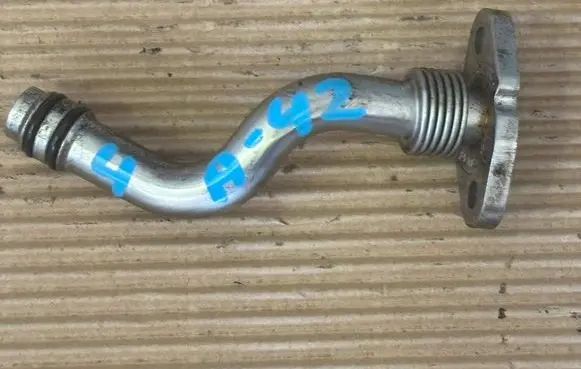 Volkswagen Golf VI Turbo turbocharger oiling pipe/hose 03L145736D