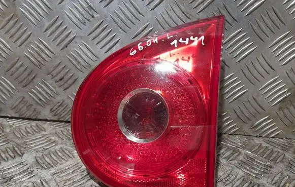 Volkswagen Golf V Tailgate rear/tail lights 028500202A 1K6945094F