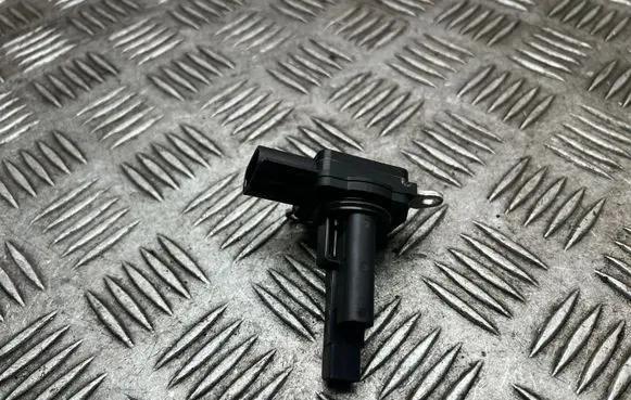 Toyota Prius (XW30) Mass air flow meter 2220437010