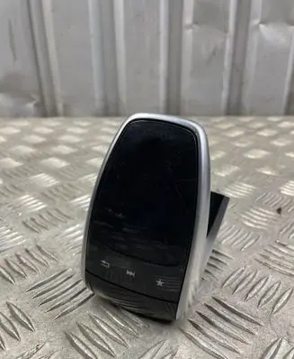 Mercedes-Benz GLC C253 Radio/CD/DVD/GPS head unit A1669003321 A2C16688700