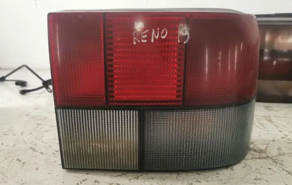 Renault 19 Rear/tail lights