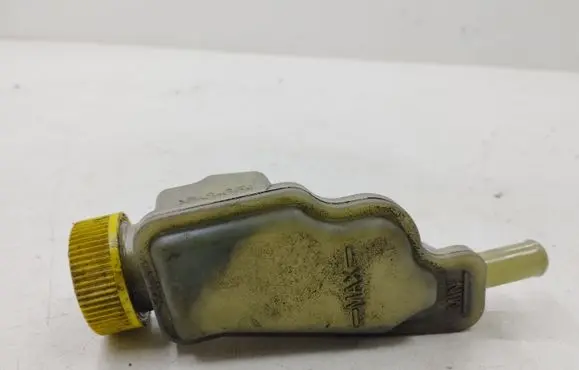 Mazda CX-7 Power steering fluid tank/reservoir