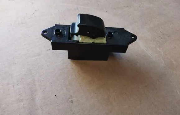 Mitsubishi ASX Electric window control switch MR587944
