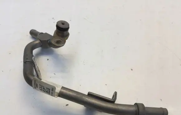 Mercedes-Benz GLA H247 Engine coolant pipe/hose 15486392