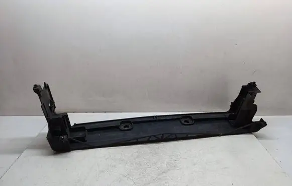 BMW 5 F10 F11 Radiator trim 8509171