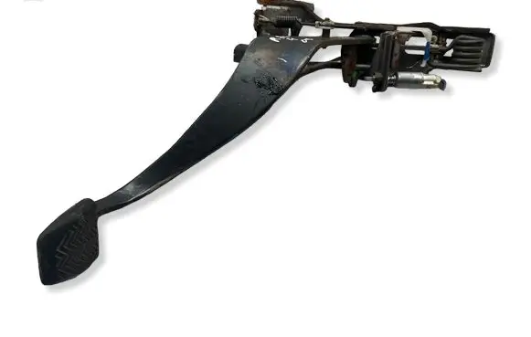 Toyota RAV 4 (XA30) Clutch pedal