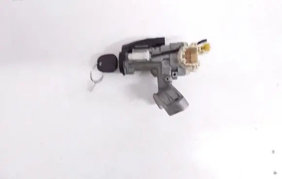Toyota Corolla Verso E121 Ignition lock 8978313010