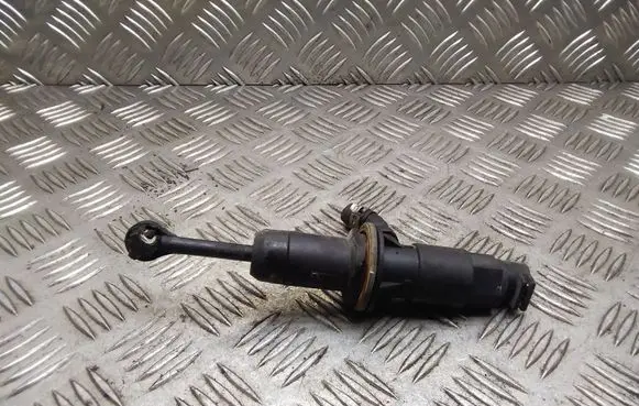 Clutch slave cylinder