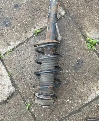 Skoda Octavia Mk2 (1Z) Front shock absorber/damper
