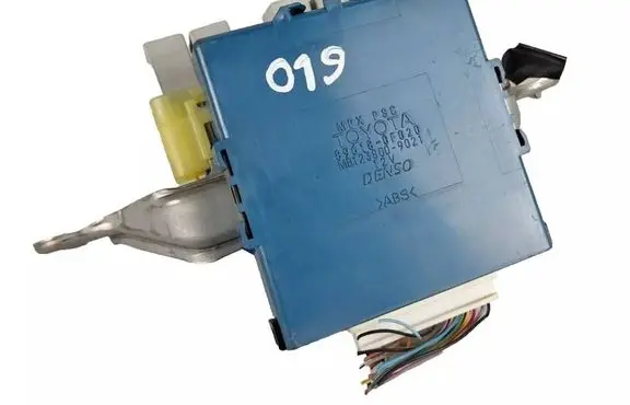 Toyota Corolla Verso AR10 Combustion control unit/module 896180F020