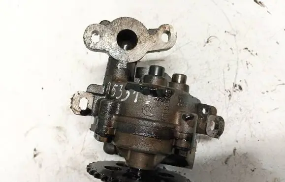 Ford Mondeo Mk III Oil pump 1s7q6600 070905165