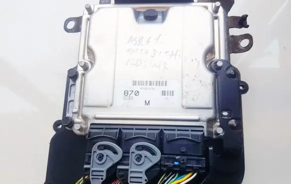 Mitsubishi Carisma Engine control unit/module mr507870 edc15c3
