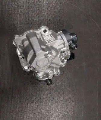 Mercedes-Benz S W222 Mechanical fuel pump 6560705100
