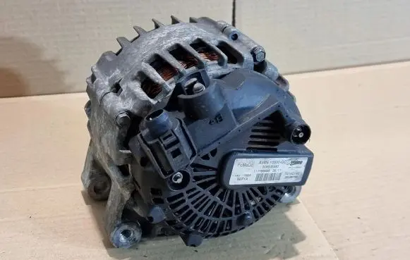 Volvo V60 Generator/alternator 30659390