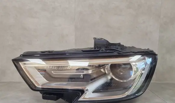 Audi A3 S3 8V Headlight/headlamp 8V0941005E 90104556