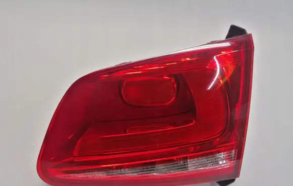 Volkswagen Touareg II Tailgate rear/tail lights 7P6945094B