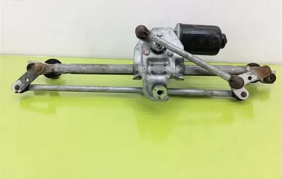 Opel Corsa C Front wiper linkage 24441422