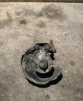 Volkswagen Jetta VI Rear wheel hub 