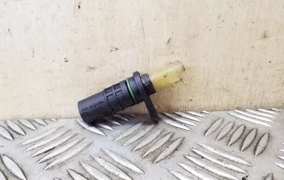 Opel Vivaro Crankshaft position sensor 8200668500