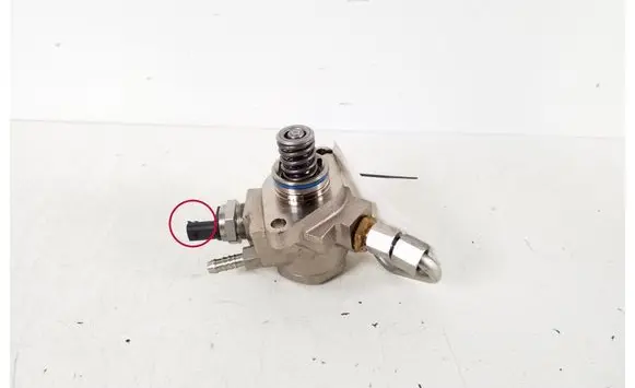 Volkswagen Caddy Fuel injection high pressure pump 04E127026BC