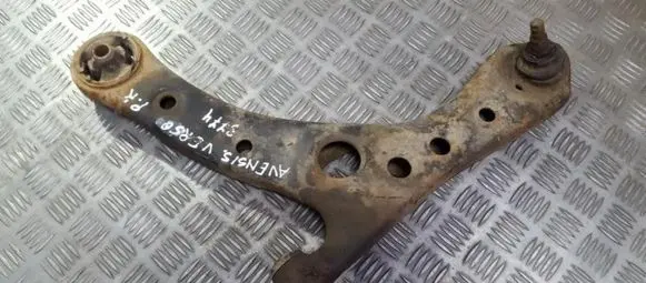 Toyota Avensis Verso Front lower control arm/wishbone