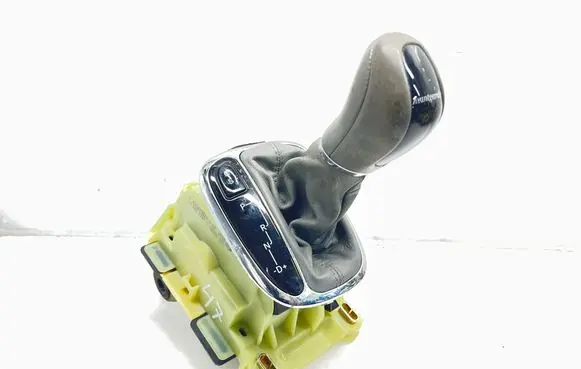 Mercedes-Benz CLK A209 C209 Gear shifter/selector A2032675524