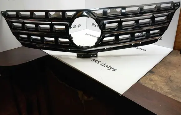 Mercedes-Benz ML W166 Front bumper upper radiator grill A1668800123 1668800123 A1668800985