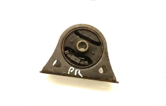Mitsubishi Grandis Engine mount bracket