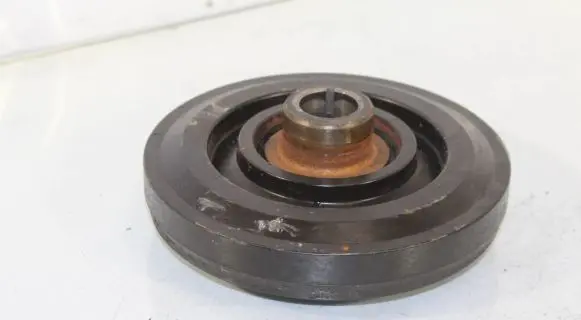 BMW 7 F01 F02 F03 F04 Crankshaft pulley 7570263
