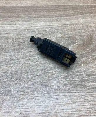 Volkswagen Golf III Brake pedal sensor switch 191945515