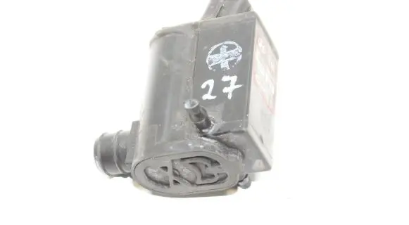 Hyundai i40 Windscreen/windshield washer pump 985102J000