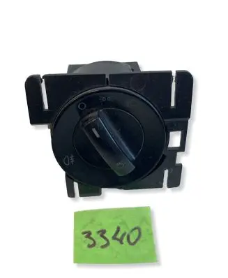 Volkswagen PASSAT B5 Light switch TC46Q09415