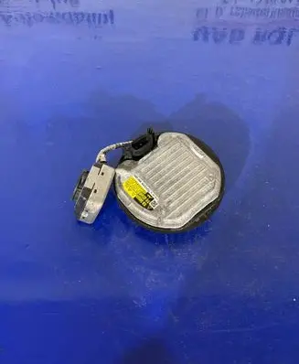 Toyota RAV 4 (XA40) Headlight ballast module Xenon 8596702010