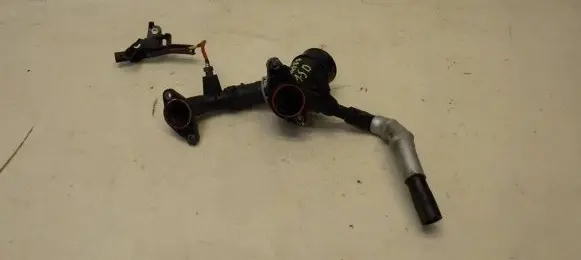 Mercedes-Benz 100 W631 Engine coolant pipe/hose